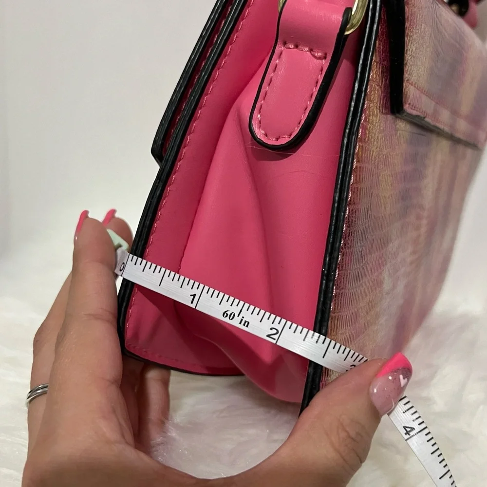 💗‎ *NEW* Elegant Pink and Gold Mini Women's Handbag